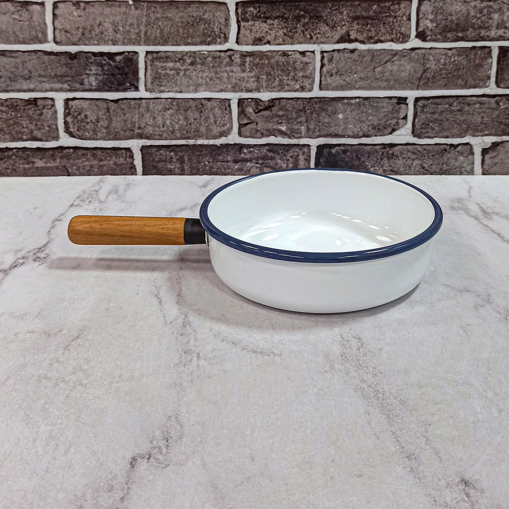 تابه لعابی تک دسته چوبی سایز 20 سفید دونا