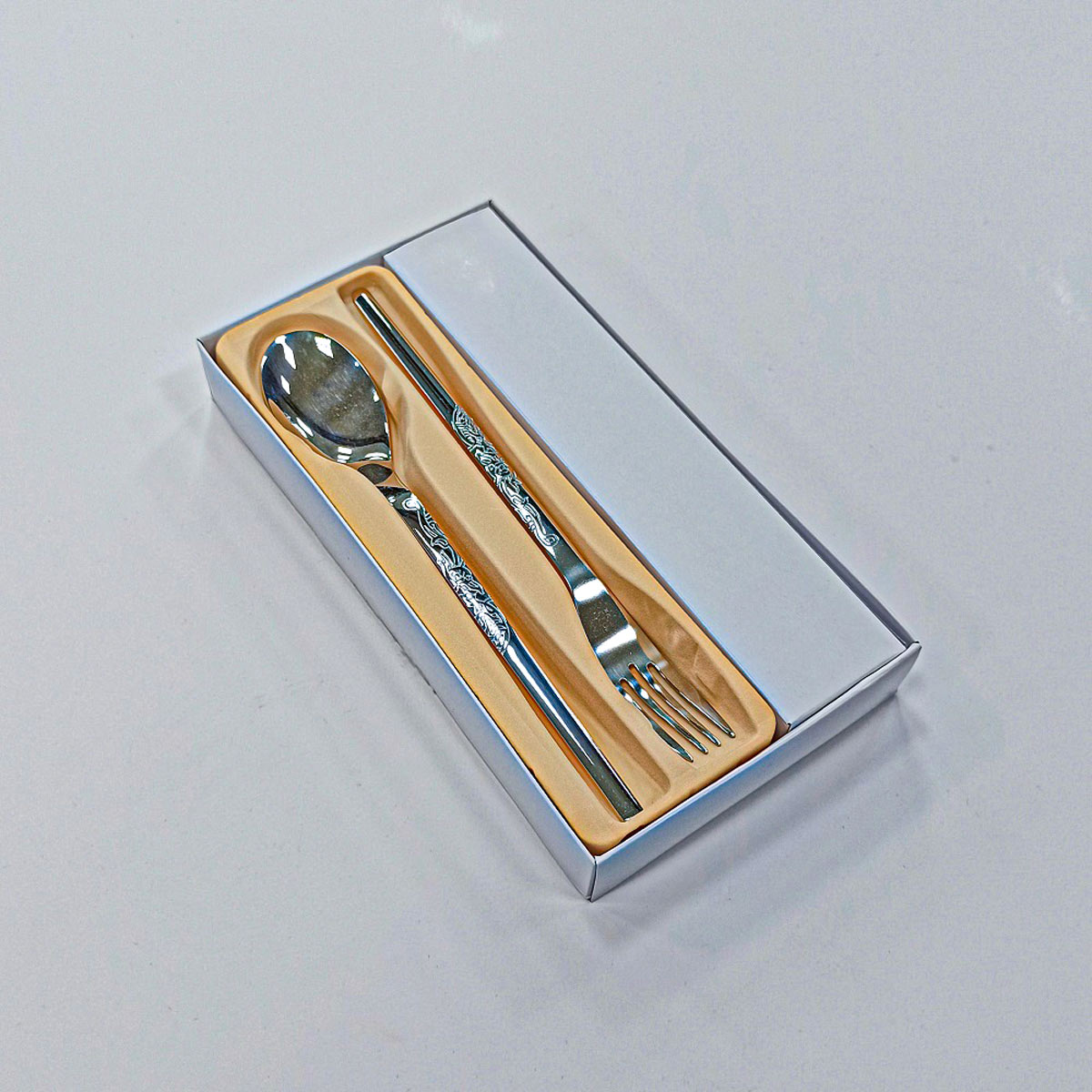 قاشق و چنگال جعبه ای سیلور کد10 کرکماز