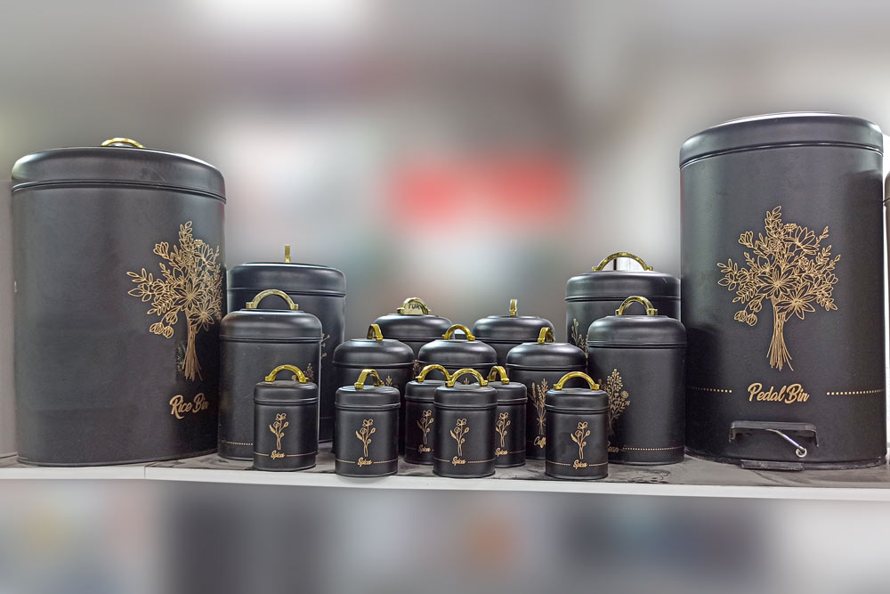 17پارچه آشپزخانه درب فلزی جاسمین مشکی مات طلایی لیماک