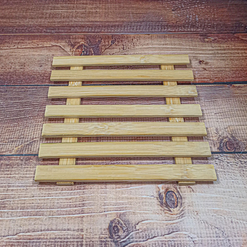 زیر دیگی نرده ای مربع چوبی 