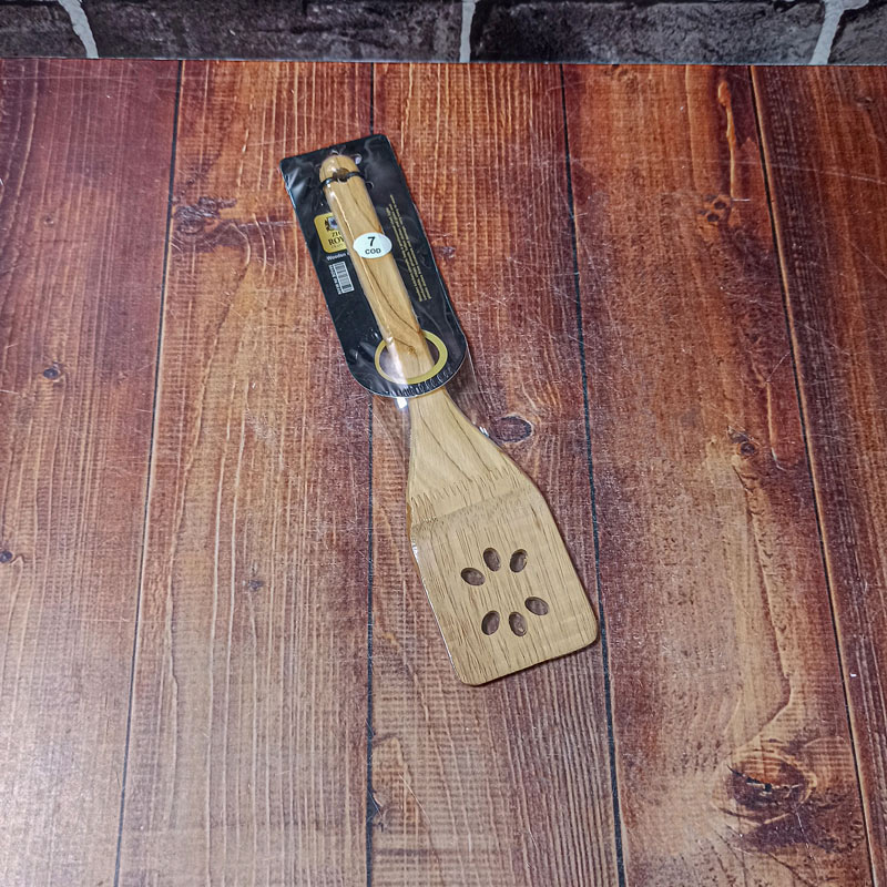 کفگیر برگردان سوراخ دار چوبی رویال کد7