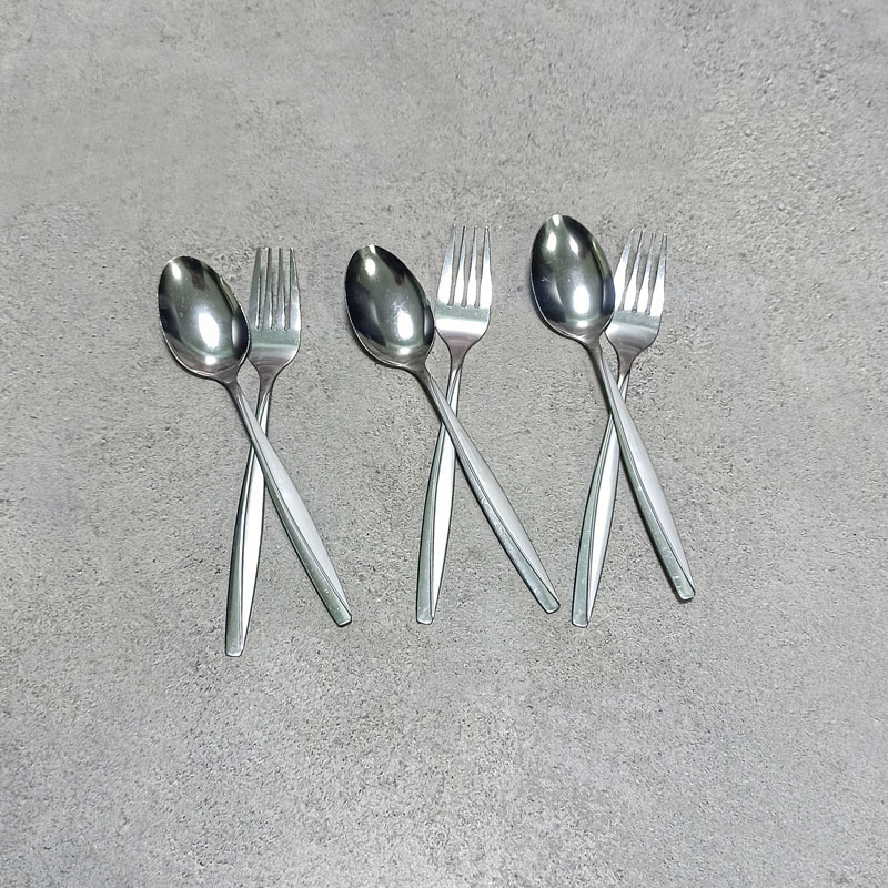 قاشق و چنگال غذا خوری طرح مایز سبز