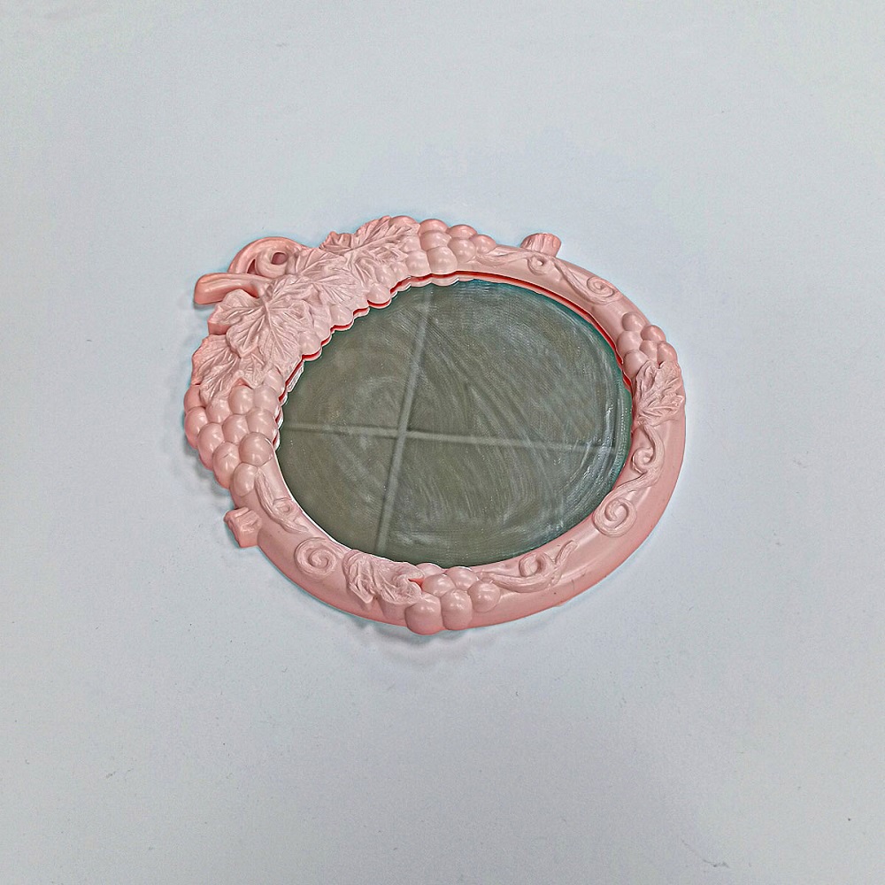 آیینه انگور B.KH